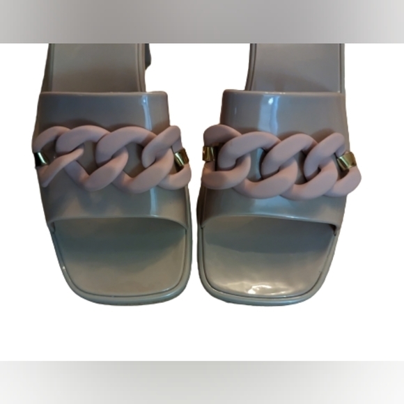 NWOB Qupid platform wedge mule chain detail with gold hw attaches chain on top - Picture 3 of 7